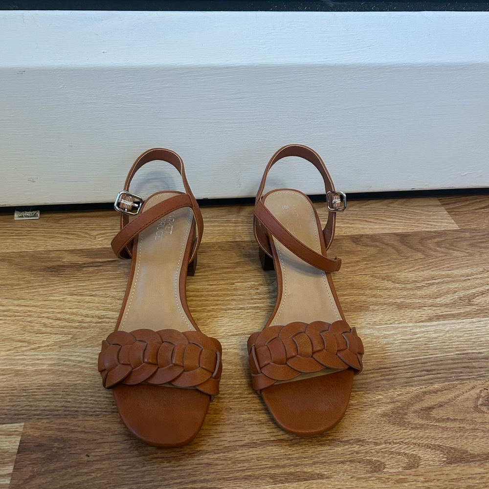 Chic Tan Women's Sandals with Braided Strap